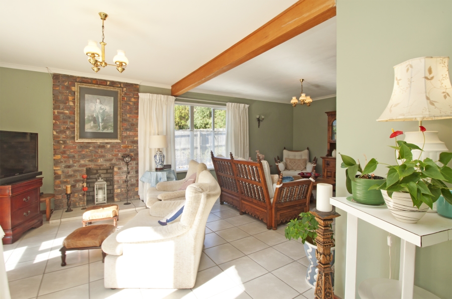 To Let 3 Bedroom Property for Rent in Glencairn Western Cape
